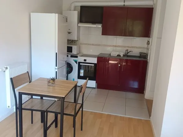 F2 meublé 35 m² avec balcon & parking ? Bois-d'Arcy quartier