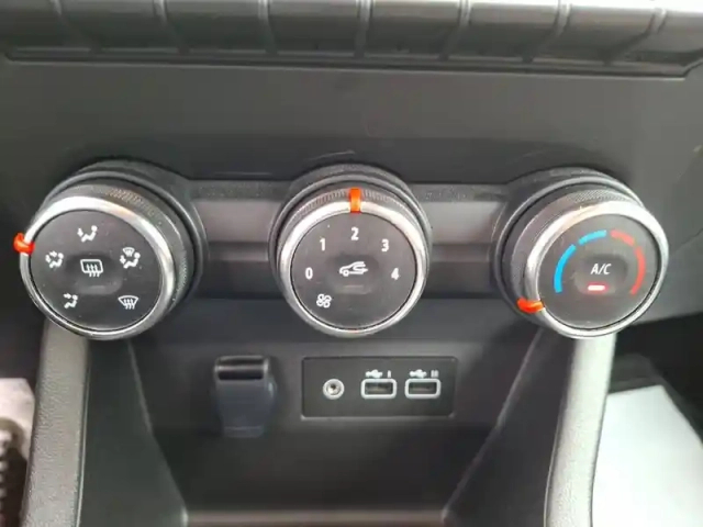 Renault Clio blue dci 100 ch gsr2 — photo 26