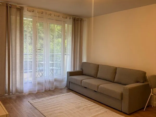 T2 meublé 50 m² - Grand balcon Parking sous-sol