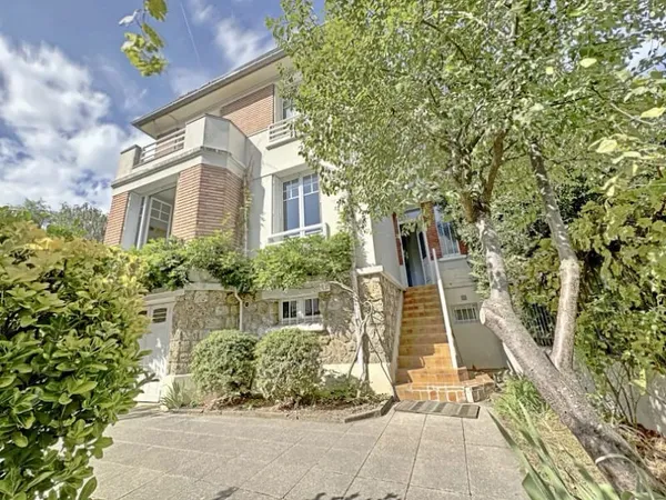 Maison 7 pièces 198 m²