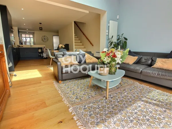 MAISON À VENDRE DE 6 PIÈCES DE 124,55 M²