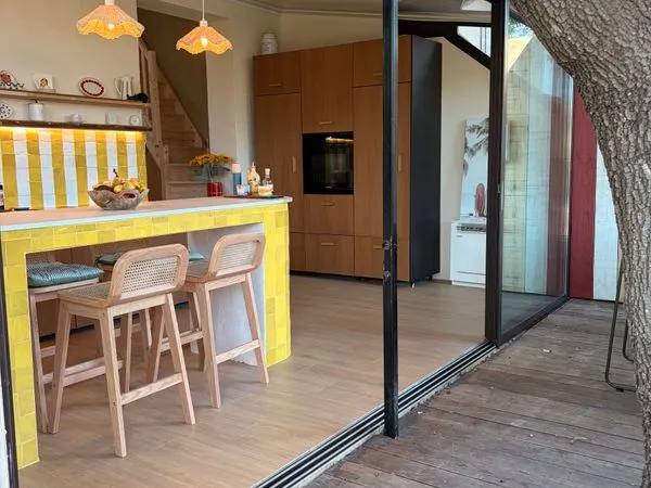 Maison T2 50 m² entièrement rénovée, jardin & parking, 5 min plage - Boulouris