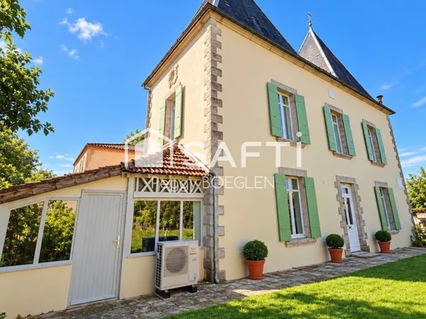 Merveilleuse maison de Maître en pierres au coeur de la bastide médiévale de MONPAZIER