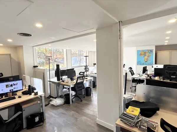 Local 1307 m²
