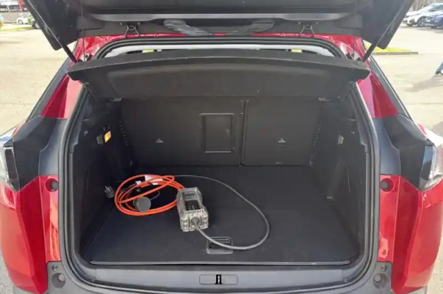 Peugeot 3008 hybrid 225 e-eat8 — photo 9