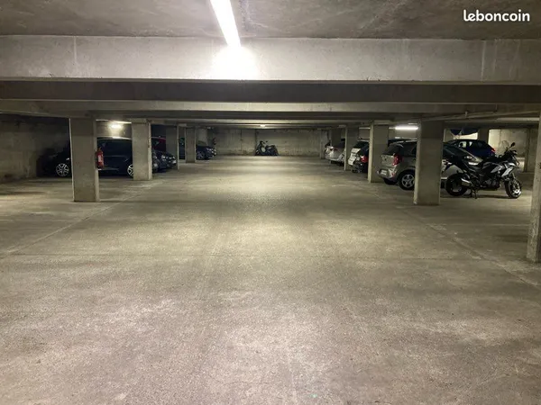 Place de parking sécurisée en sous-sol La Doua/Tonkin