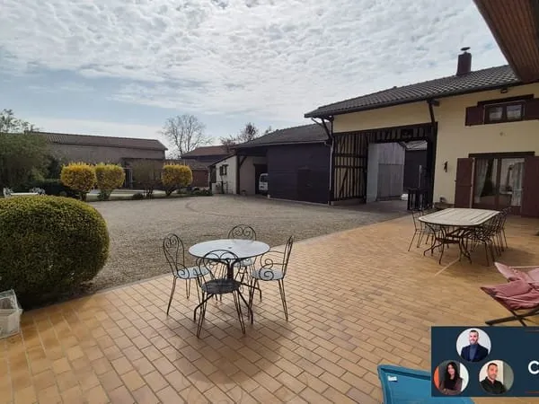 Maison 9 pièces 239 m²
