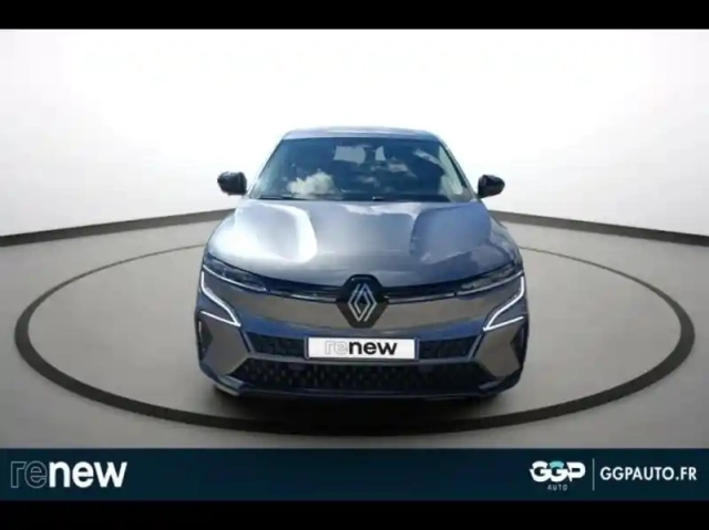 Renault Megane e-tech electric ev60 220ch equilibre super charge -b — photo 2