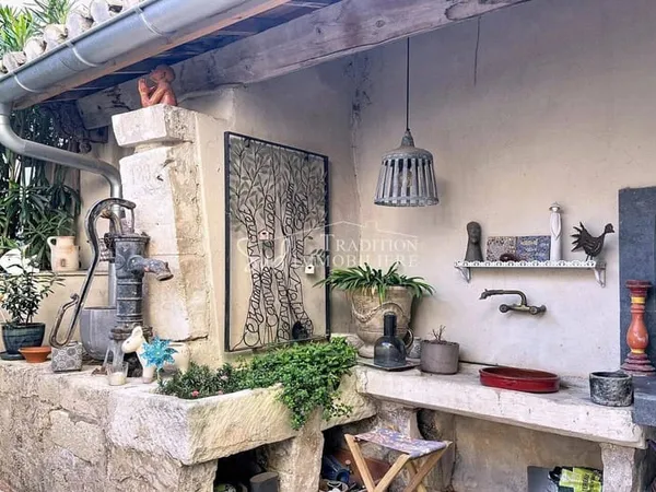 Maison de ville 1 pièce 150 m²
