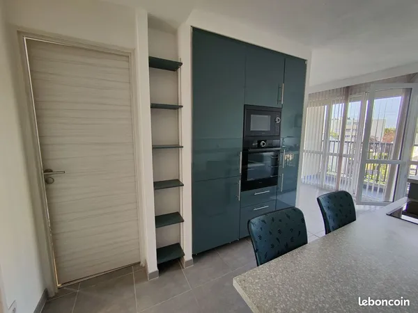 Appartement - 2 pièces - 50 m² - étage 2/3 - balcon - garage - place de parking