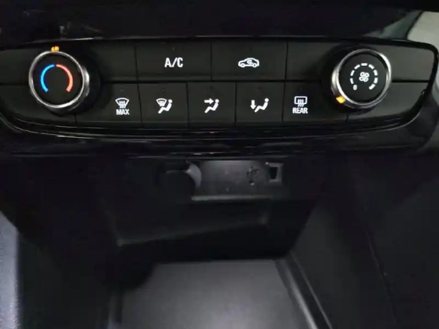Opel Corsa 1.2 75 ch bvm5 — photo 34
