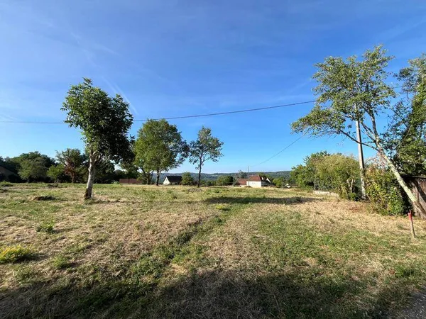 Terrain 2435 m²