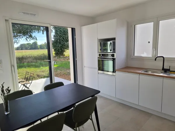 4 chambres meublées dans une maison neuve