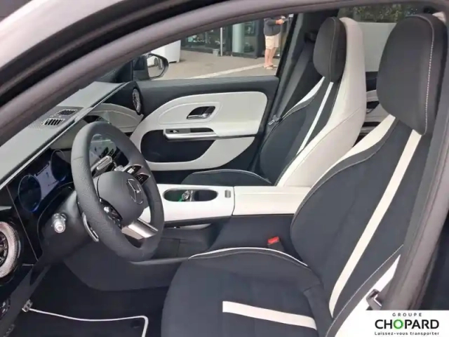 Mercedes Glb 200 — photo 11