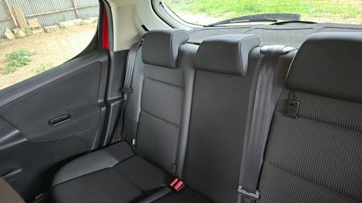 Peugeot 207 1.4 HDi 68 - Plus – 2013 – 118433 km – Diesel – Boîte Manuelle — photo 27