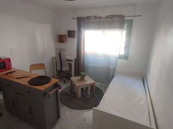 Studio 1 pièce 18 m²