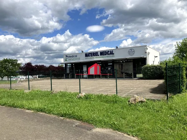 Local commercial 532 m²