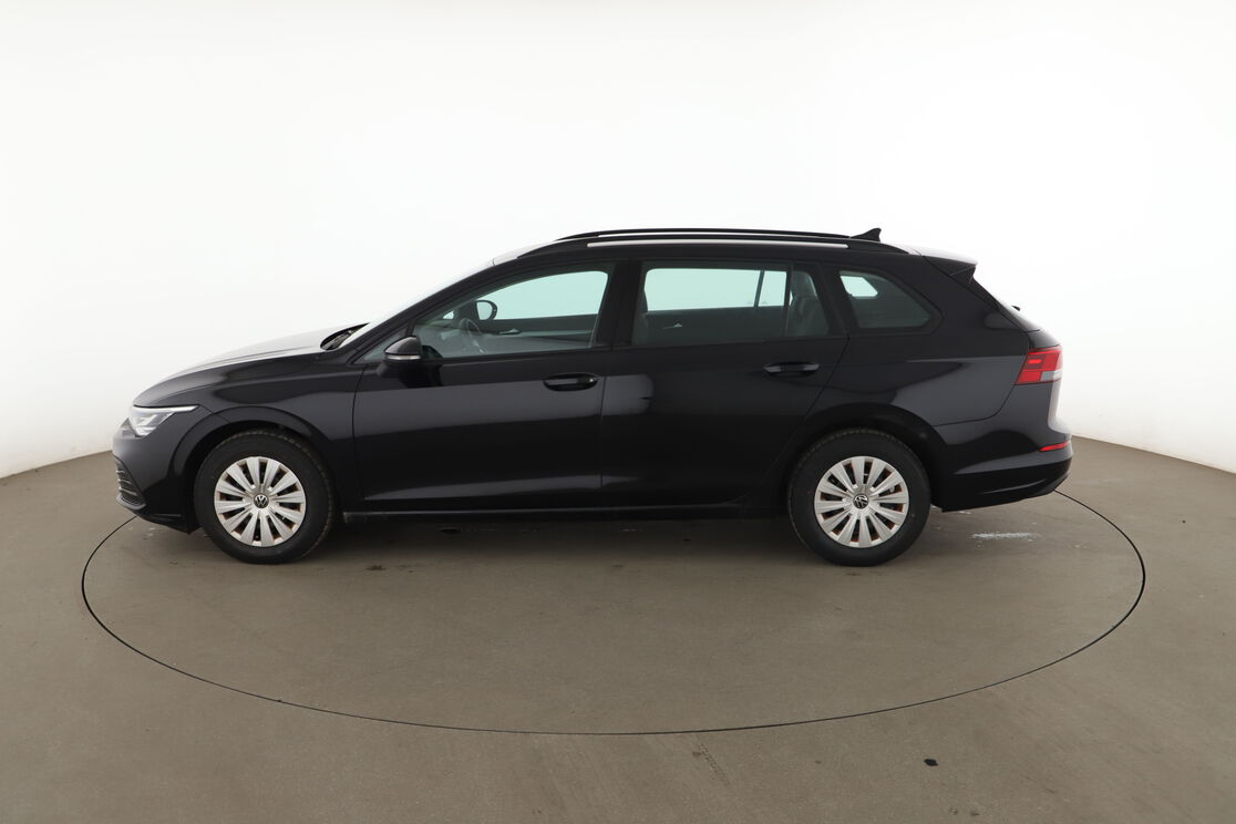 Volkswagen Golf VIII SW 1.0 TSI OPF BV6 — photo 2
