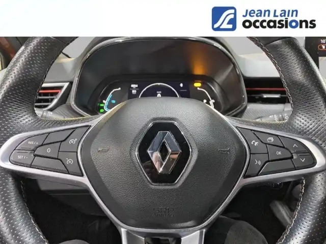 Renault Clio e-tech 140 - 21n — photo 12