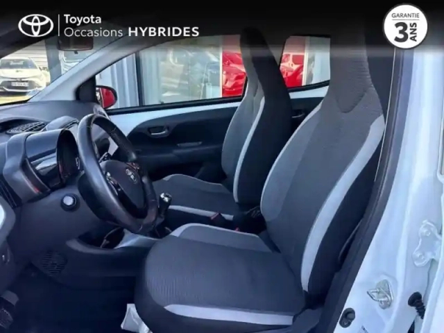 Toyota Aygo 1.0 vvt-i 72ch x-play 5p my20 — photo 11