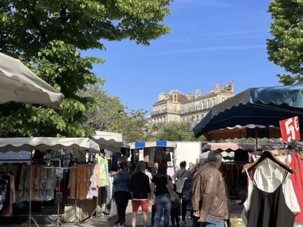 ? ? EMPLACEMENTS SUR LES MARCHÉS DE MARSEILLE ?