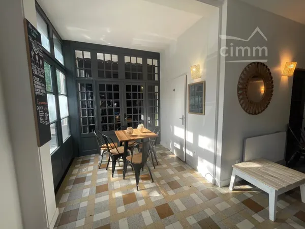 IMMEUBLE TOURS CENTRE 355M2 LOCAL PROFESSIONNEL