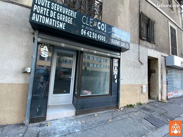 Local commercial 49 m² SALON DE PROVENCE