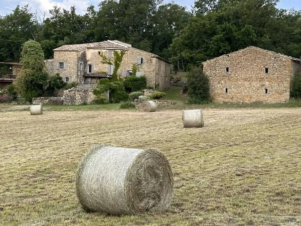 Maison 12 pièces 273 m²
