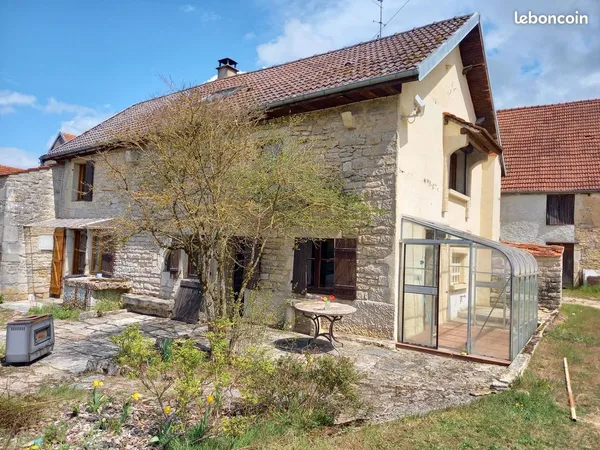 Maison sur terrain 102m2,