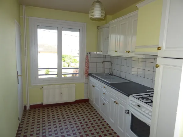 LIMOGES SECTEUR SUD BEL APPARTEMENT F3 D'ENVIRON 60 M² AU PREMIER ETAGE SANS ASCENCEUR DEUX CHAMBRE