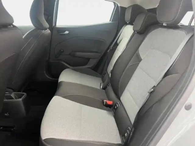Renault Clio 1.5 blue dci 100ch evolution - 24 — photo 12