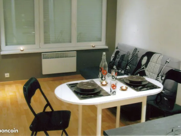 Á louer Studio Meublé 19 m² (état comme neuf)