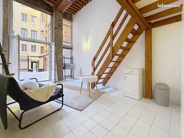 Studio 1 pièce 27 m²