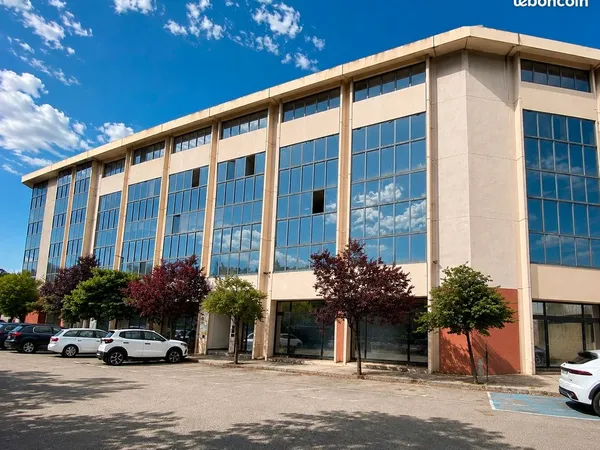 A saisir - vente bureaux 170m2 divisibles aix-en-provence