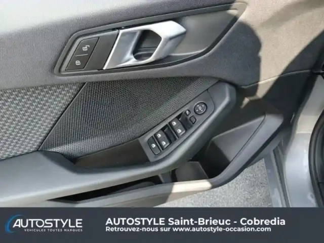 Bmw Serie 1 série 1 118ia 136ch business design dkg7 — photo 14