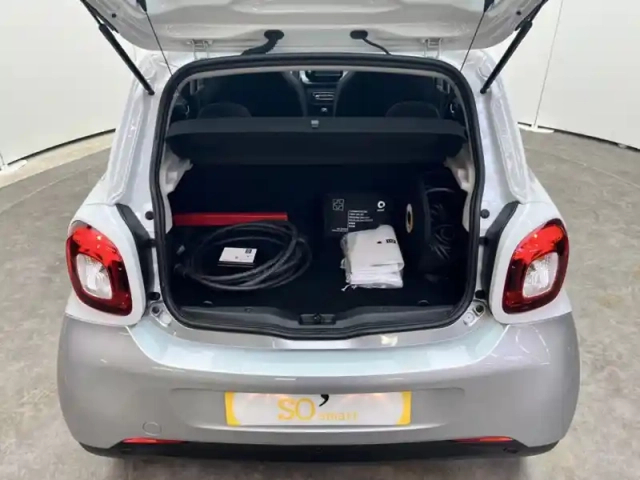 Smart Forfour electric drive / eq passion 82 ch — photo 10
