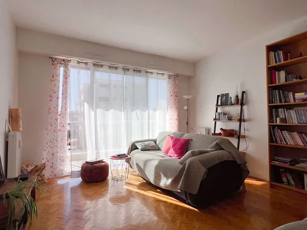 A vendre Grand T2 lumineux avec terrasse à Angers, secteur L'arboretum