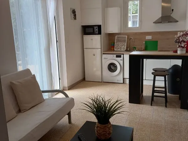 STUDIO RDJ 150m plage