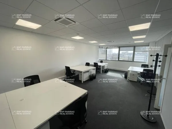 Bureaux 293 m²