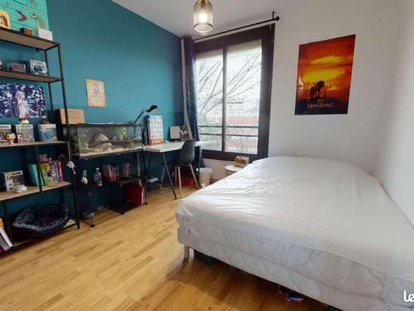 Chambre 6 pièces 72 m²