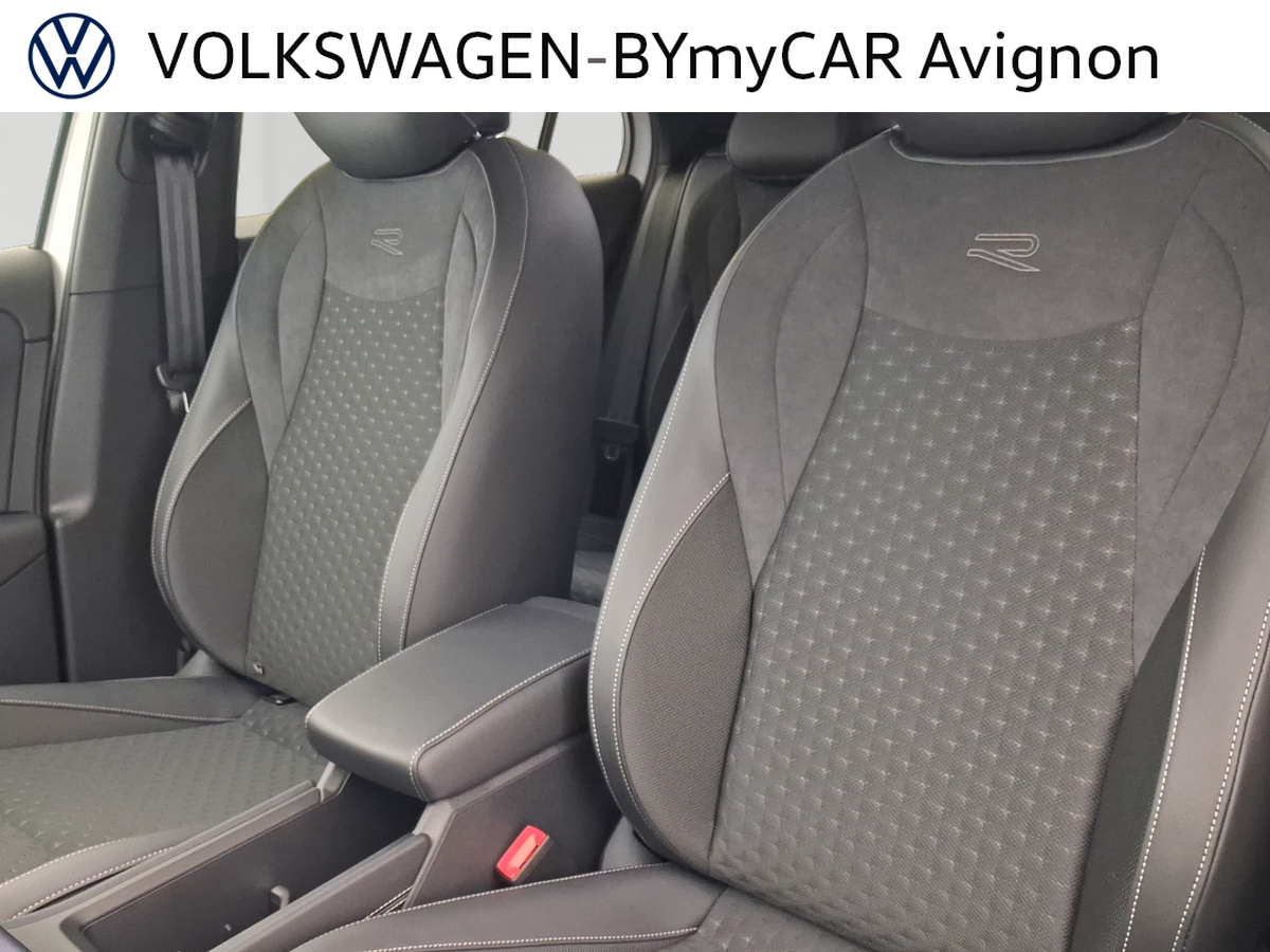 Volkswagen T-Roc 1.5 eTSI EVO2 Hybrid 150 ch DSG7 — photo 23