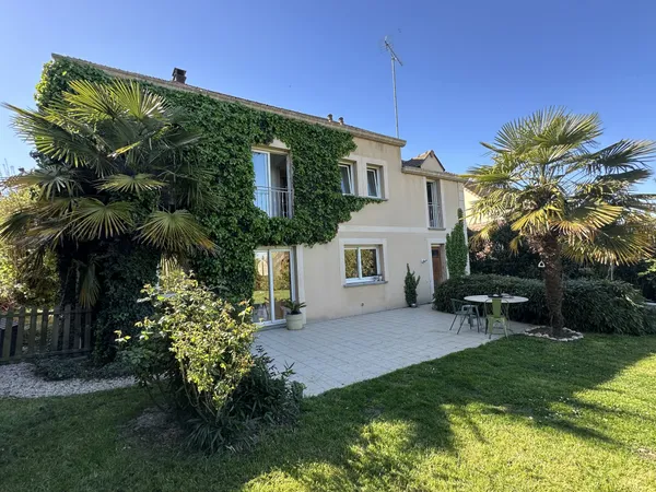 Maison familiale 4 chambres - 165 m2 + garage 27 m2 - Centre