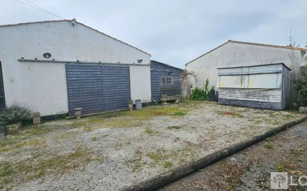 Local commercial 4 pièces 112 m²