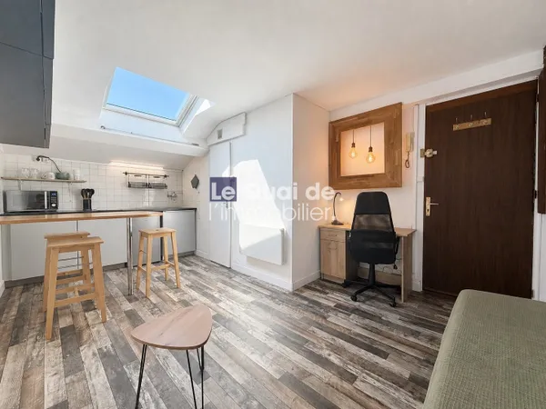 Grenoble Estacade  studio 18,73 m²  dernier étage, tout