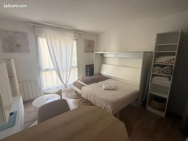 STUDIO ST JEAN D'ANGELI / TOUT MEUBLé ET EQUIPé