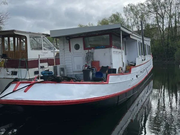 Location House boat