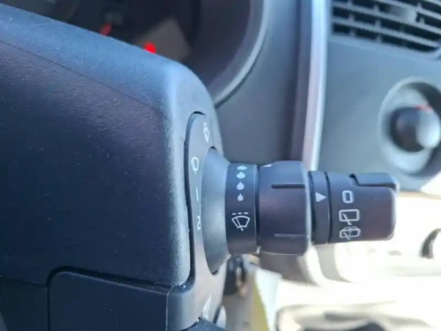 Renault Kangoo blue dci 80 — photo 2