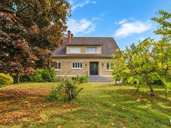 Maison 10 pièces 273 m²
