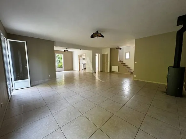 Maison 5 pièces 150 m²
