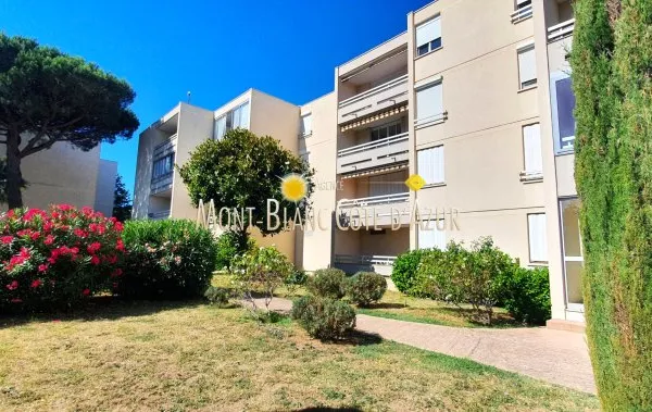 APPARTEMENT TYPE F1, BALCON, PROCHE CENTRE VILLE, PLACE DE PARKING PRIVEE ET CAVE